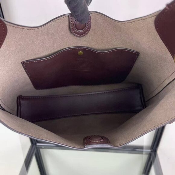 Coach Brooklyn Shoulder Bag 28 – Brass/Maple - Picture 8 of 8